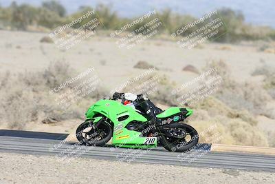 media/Dec-07-2025-CVMA (Sun) [[3e7d2de5dc]]/Race 9-Formula UL Shootout/